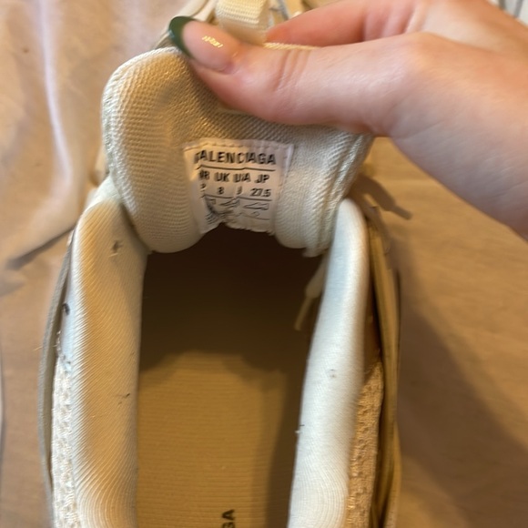 Balenciaga men’s track sneaker color beige .worn once - Picture 5 of 9